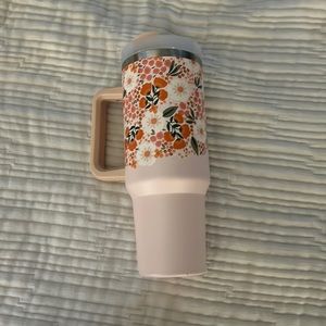 🌼🩷 40oz Darling effect tumbler